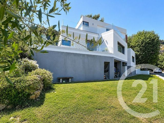 maison à vendre - 4 pièces - 153.27 m2 - CARROS - 06 - PROVENCE-ALPES-COTE-D-AZUR - Century 21 Villas D'Azur