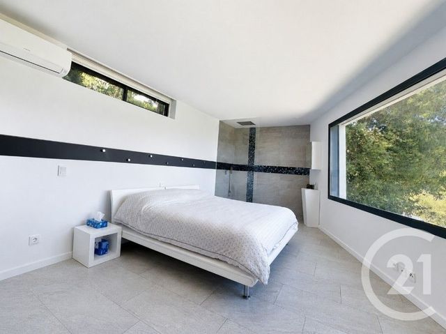 maison à vendre - 4 pièces - 153.27 m2 - CARROS - 06 - PROVENCE-ALPES-COTE-D-AZUR - Century 21 Villas D'Azur