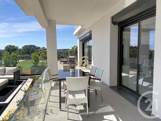 Appartement à vendre - 4 pièces - 137.0 m2 - VILLENEUVE LOUBET - 06 - PROVENCE-ALPES-COTE-D-AZUR - Century 21 Villas D'Azur
