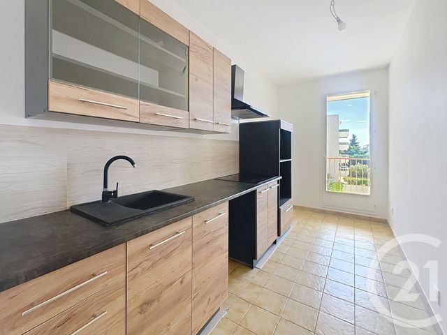 Appartement F3 à louer - 3 pièces - 58.55 m2 - ST LAURENT DU VAR - 06 - PROVENCE-ALPES-COTE-D-AZUR - Century 21 Villas D'Azur