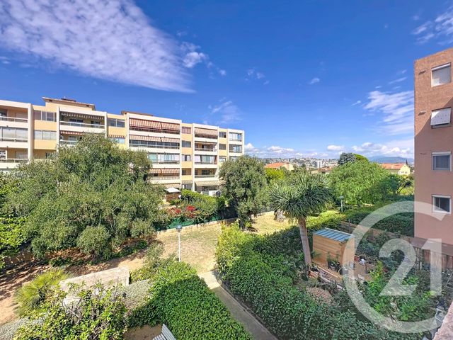 Appartement F3 à louer - 3 pièces - 58.55 m2 - ST LAURENT DU VAR - 06 - PROVENCE-ALPES-COTE-D-AZUR - Century 21 Villas D'Azur