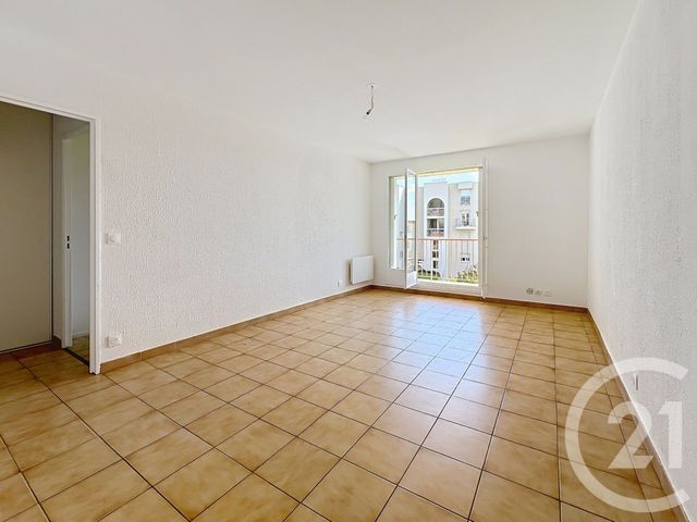Appartement F3 à louer - 3 pièces - 58.55 m2 - ST LAURENT DU VAR - 06 - PROVENCE-ALPES-COTE-D-AZUR - Century 21 Villas D'Azur