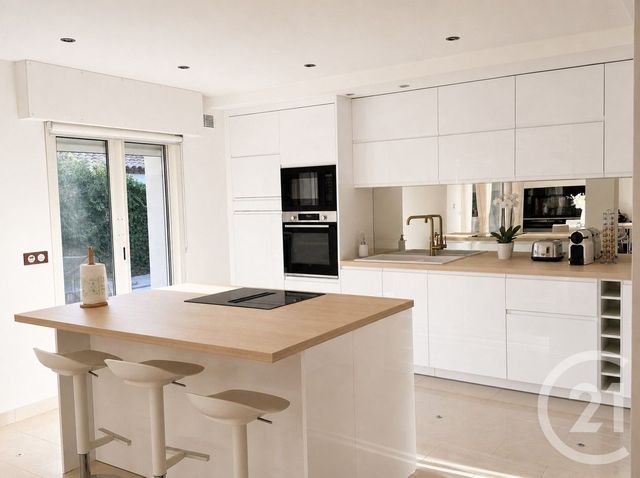 maison à louer - 6 pièces - 198.77 m2 - CAGNES SUR MER - 06 - PROVENCE-ALPES-COTE-D-AZUR - Century 21 Villas D'Azur