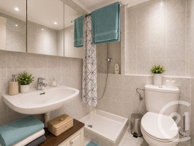Appartement F1 à vendre - 1 pièce - 32.74 m2 - NICE - 06 - PROVENCE-ALPES-COTE-D-AZUR - Century 21 Villas D'Azur