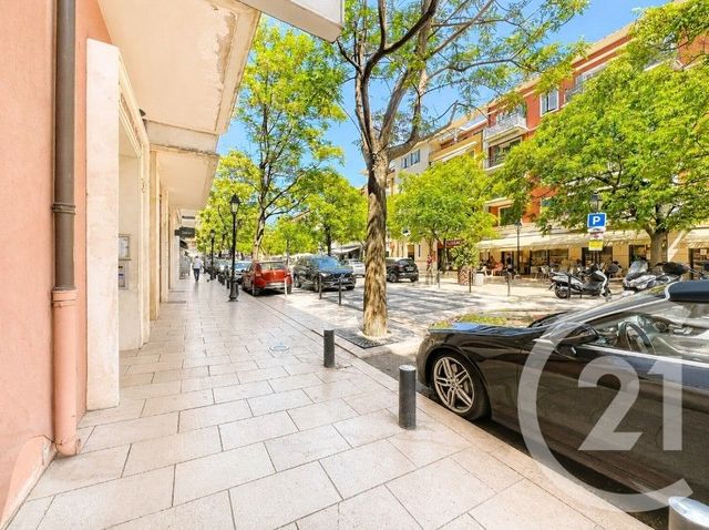 Appartement à louer - 2 pièces - 46.25 m2 - CAGNES SUR MER - 06 - PROVENCE-ALPES-COTE-D-AZUR - Century 21 Villas D'Azur