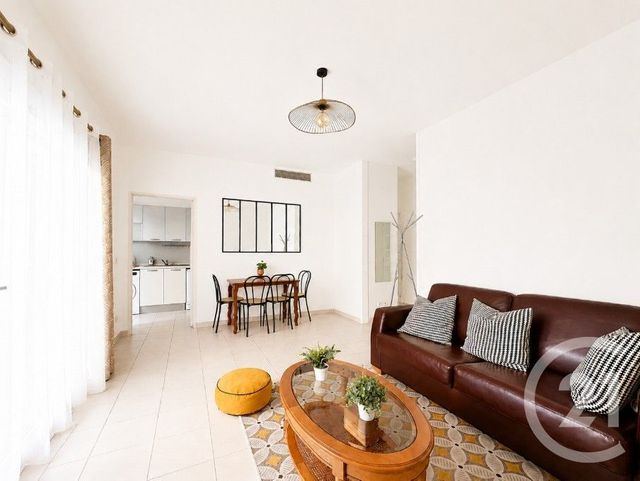 Appartement à louer - 2 pièces - 46.25 m2 - CAGNES SUR MER - 06 - PROVENCE-ALPES-COTE-D-AZUR - Century 21 Villas D'Azur