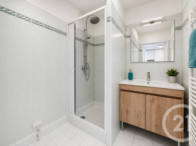Appartement Studio à vendre - 1 pièce - 23.39 m2 - ST LAURENT DU VAR - 06 - PROVENCE-ALPES-COTE-D-AZUR - Century 21 Villas D'Azur