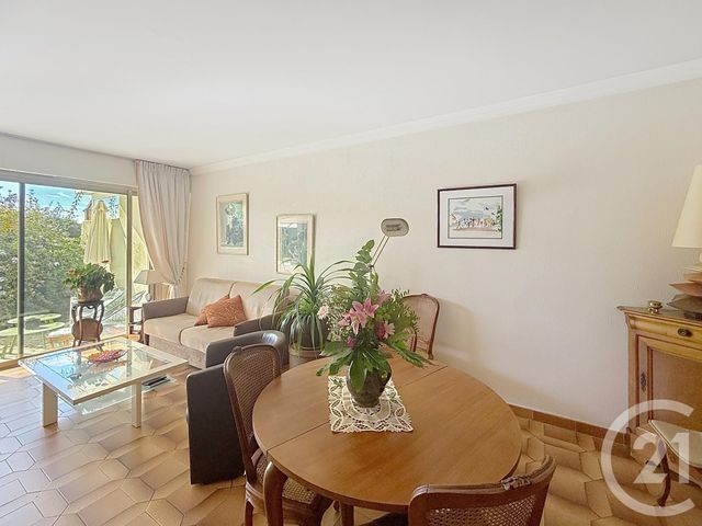 Appartement F2 à vendre - 2 pièces - 57.25 m2 - CAGNES SUR MER - 06 - PROVENCE-ALPES-COTE-D-AZUR - Century 21 Villas D'Azur