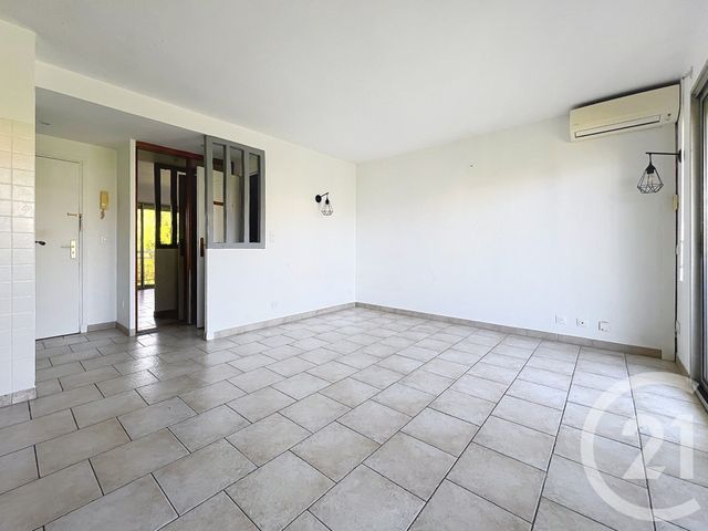 Appartement Studio à louer - 1 pièce - 25.57 m2 - CAGNES SUR MER - 06 - PROVENCE-ALPES-COTE-D-AZUR - Century 21 Villas D'Azur