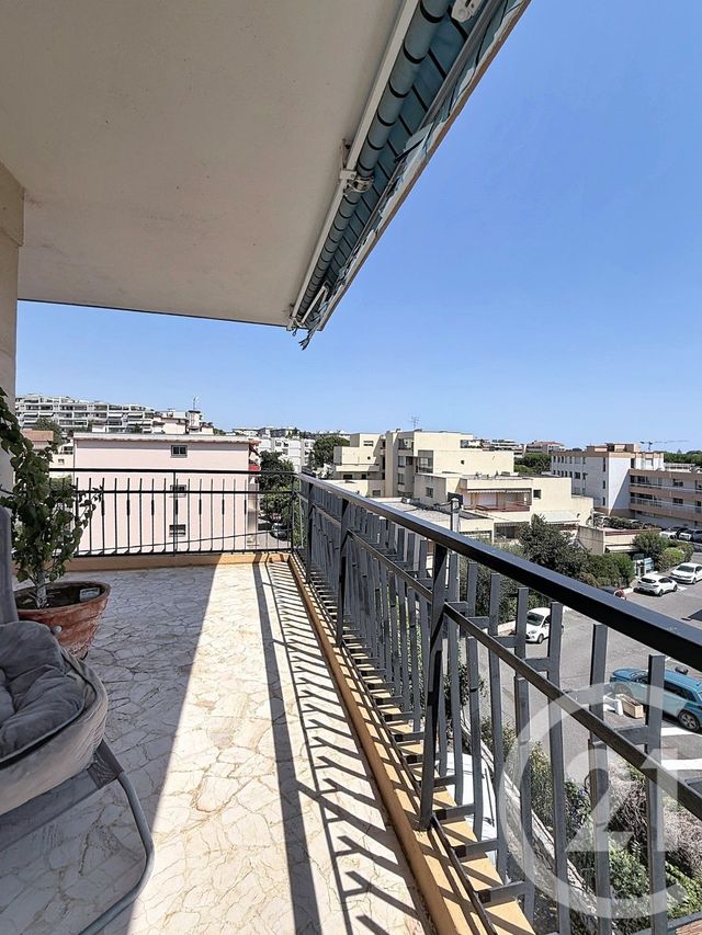 Appartement F3 à vendre - 3 pièces - 66.41 m2 - CAGNES SUR MER - 06 - PROVENCE-ALPES-COTE-D-AZUR - Century 21 Villas D'Azur