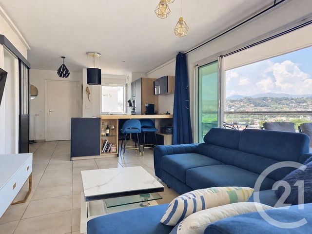 Appartement F4 à louer - 4 pièces - 74.13 m2 - NICE - 06 - PROVENCE-ALPES-COTE-D-AZUR - Century 21 Villas D'Azur